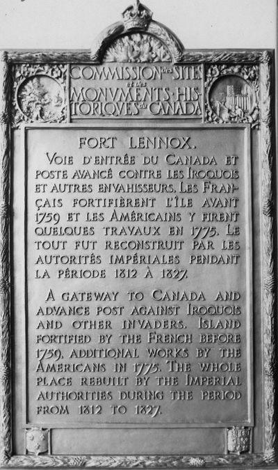 Image of the original plaque commemorating Fort Lennox NHSC. © Parks Canada Agency / Agence Parcs Canada, 1926