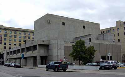 General view of the Royal Manitoba Theatre Centre, showing its Brutalist design, 2007. © Parks Canada Agency / Agence Parcs Canada, Andrew Waldron, 2007.