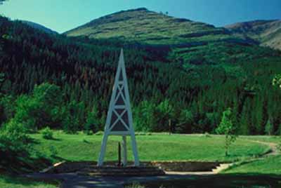 General view of the First Oil Well in Western Canada, 1993. (© Parks Canada Agency / Agence Parcs Canada, 1993.)