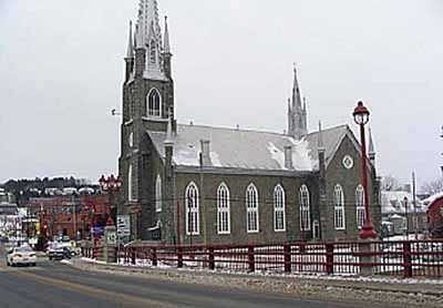 Vue générale du lieu historique national du Canada de l’Église-Sainte-Marie, 2004. © Parks Canada Agency / Agence Parcs Canada, J. Dufresne, 2004.