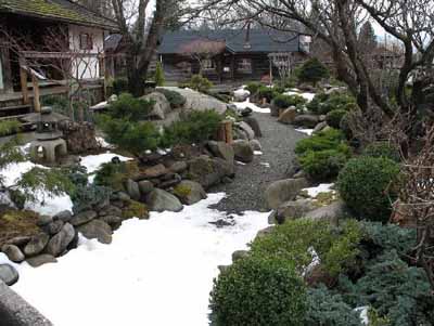 View of the traditional Japanese ornamental garden at the Nikkei Internment Memorial Centre, 2006. © Agence Parcs Canada / Parks Canada Agency, C. Cournoyer, 2006.