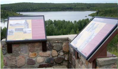 An example of the Province of Saskatchewan interpretive panels found at the site. © Trails of 1885 / Trails of 1885, 2009