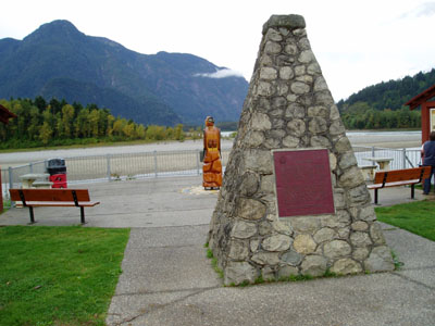 General view of the location of the Historic Sites and Monuments Board of Canada plaque and cairn © Parks Canada | Parcs Canada, 2008.