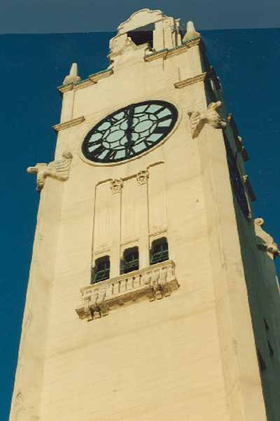 Detail view of the Clock Tower, showing one of the four backlit clock faces, 1996. © Parks Canada Agency / Agence Parcs Canada, Christiane Lefebvre, 1996.