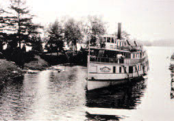 À la fin du XIXe siècle, le canal était de plus en plus utilisé à des fins récréatives.