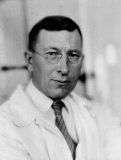 Dr. Frederick Banting © Arthur S. Goss / Library and Archives Canada | Bibliothèque et Archives Canada / PA-123481