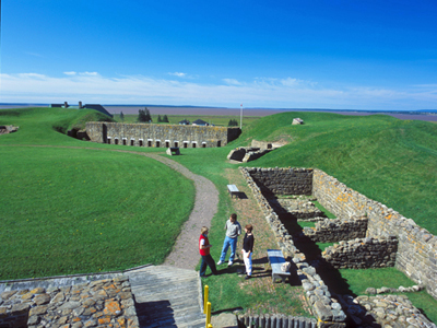 General view of Fort Beauséjour — Fort Cumberland, showing the historic location, layout, form and mass, and materials of the remains. © Parks Canada Agency / Agence Parcs Canada.