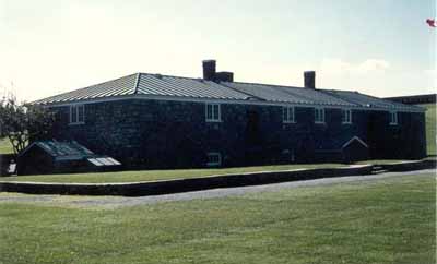 General view of tha Navy Hall, showing two façades. © ORO, n.d.