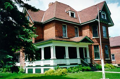 Photo prise de l'extérieur © Parks Canada / Parcs Canada, 1993