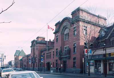 Corner view of the façade of the John Weir Foote Armoury. (© Parks Canada Agency/ Agence Parcs Canada.)