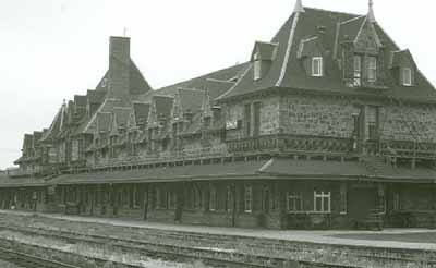 View of the west elevation of the railroad station, 1973. © Parks Canada Agency/Agence Parcs Canada, 1973.