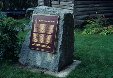 Image of plaque commemorating this event (© Parks Canada Agency / Agence Parcs Canada)