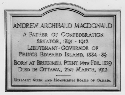 View of original HSMBC plaque inside Province House NHSC © Parks Canada / Parcs Canada, 1939