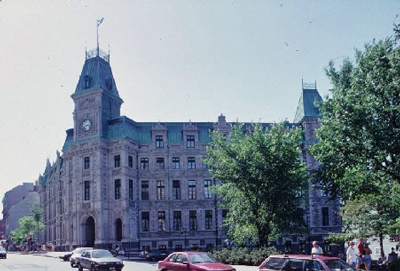 General view of the Québec Court House National Historic Site of Canada, showing its Second Empire Style, 1993. (© Parks Canada/Parcs Canada, 1993)