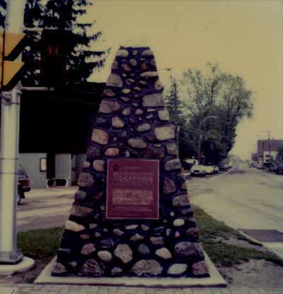 General view of the plaque at Port Stanley National Historic Site of Canada, 1989. (© Parks Canada Agency / Agence Parcs Canada, 1989.)