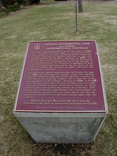 HSMBC plaque at the Central Experimental Farm, Ottawa © Parks Canada / Parcs Canada, 2003