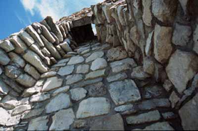 View of remains at Fort St. Joseph, showing its form and materials, 2001. © Parks Canada Agency / Agence Parcs Canada, G. Vandervlugt, 2001.