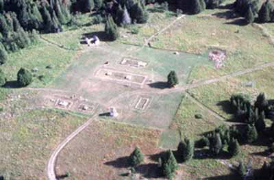 Aerial view of the remains at Fort St. Joseph, 2001. © Parks Canada Agency / Agence Parcs Canada, G. Vandervlugt, 2001.