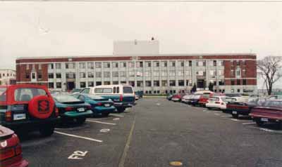 Side elevation of Murray Building(S-15), CFB Halifax, 1999. © Department of National Defence /Ministère de la Défense nationale, P.M. Steeves, 1999.