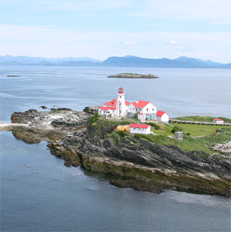Vue aérienne du phare de Green Island et des bâtiments connexes, 2010. (© Kraig Anderson - lighthousefriends.com)