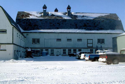 Vue de côté de l'Étable bâtiment 14, à la station de recherche Indian Head © Agriculture Canada, n.d.