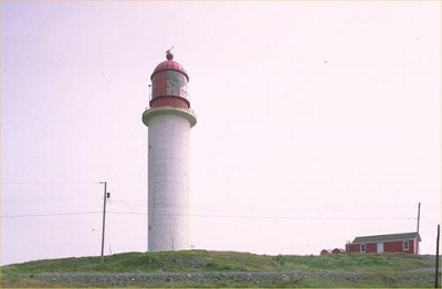 Vue générale du phare de Cape Race, 1990. © Parks Canada Agency \ Agence Parcs Canada
