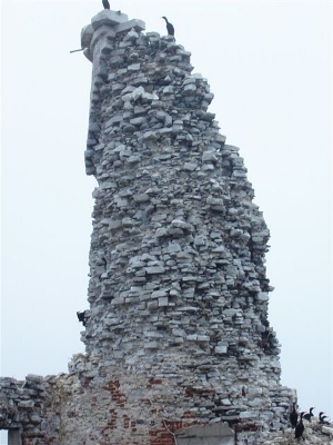 Vue en angle des ruines du phare de Scotch Bonnet Island © Environment Canada | Environnement Canada