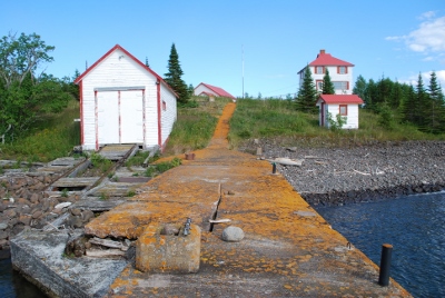 Vue générale du phare de Lamb Island montrant l'accès au complexe. © Jim Bailey
