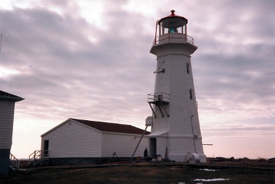 Vue générale du phare de Machias Seal Island, vers 1987. © Canadian Coast Guard | Garde côtière canadienne