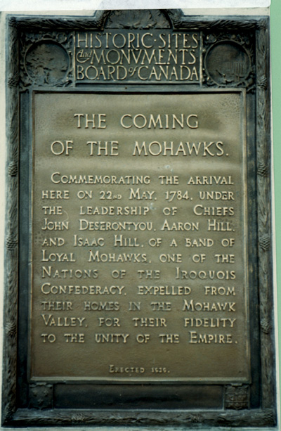 View of HSMBC plaque in detail © Parks Canada Agency / Agence Parcs Canada, 1989