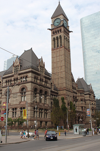 General view of Old Toronto City Hall and York County Court House, showing the solidity and sense of permanence conveyed by the rich texture and massive proportions of stone elements, 2007. © Old Toronto City Hall and York County Court House, deymosD, June 2007.