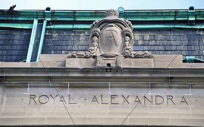 Detail view of Royal Alexandra Theatre showing the exterior detailing loosely following the Louis XVI style, 1993. © Parks Canada Agency / Agence Parcs Canada, J Butterill, 1993.