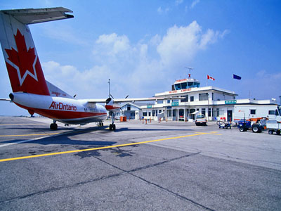 General view of Toronto Island Airport Terminal Building showing surviving evidence of its linear approach to the arrangement of space. © Parks Canada Agency / Agence Parcs Canada.