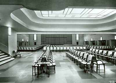 Photograph of the Eaton's 7th Floor Auditorium, c. 1930. © Eaton's of Canada Ltd. / Eaton Canada ltée., c. 1930.