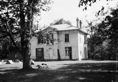 Historic photograph of Chiefswood in July 1925 © Library and Archives Canada / Bibliothèque et Archives Canada, C. P. Meredith