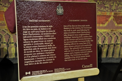 Detail of the Historic Sites and Monuments Board of Canada plaque commemorating Outremont Theatre, 2016. © Parks Canada Agency | Agence Parcs Canada, I. Larivière.