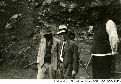 Dr. Black and Dr. Bohlin at Choukoutien, the site where the first skull of Peking Man was found (© University of Toronto Archives | Archives de l'Université de Toronto / B2011-0011/004P(42))
