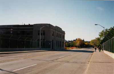 General view of Former Hamilton Railway Station, showing side elevation, 1999. © Parks Canada Agency/Agence Parcs Canada, J. Hucker, 1999.