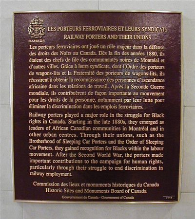 Vue de la plaque de la CLMHC © Parks Canada / Parcs Canada, 2004