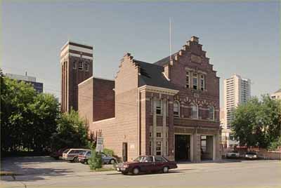 Corner view of the Balmoral Fire Hall, 1992. (© Parks Canada Agency/Agence Parcs Canada, 1992.)