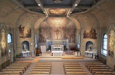General view of Church of Notre-Dame-de-la-Présentation showing the interior decoration made by Ozias Leduc and his assistant, Gabrielle Messier. © Comité de protection des œuvres d'Ozias Leduc, Jacques Monette
