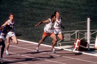 Harry Jerome competing at the 1968 Olympic Games in Mexico. (© Bibliothèque et Archives Canada | Library and Archives Canada / C-3592194)