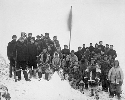 Souveraineté canadienne dans l' archipel de l'Arctique (© Library and Archives Canada | Bibliothèque et Archives Canada / PA-165672)