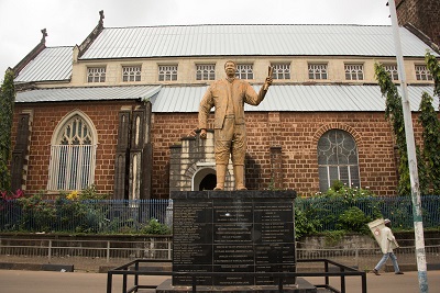 Statue of Thomas Peters, Freetown, Sierra Leone (© Afrique Photos)