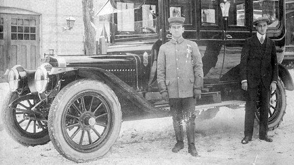 Laurier's 1912 Winton automobile